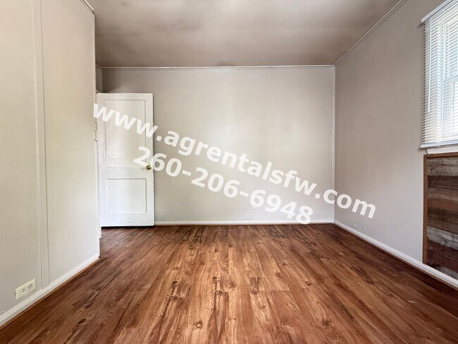 Building Photo - Charming 2-Bedroom Ranch for Rent- Section...