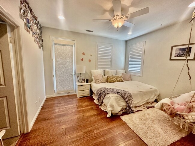 Building Photo - Corner lot Executive home near everything!