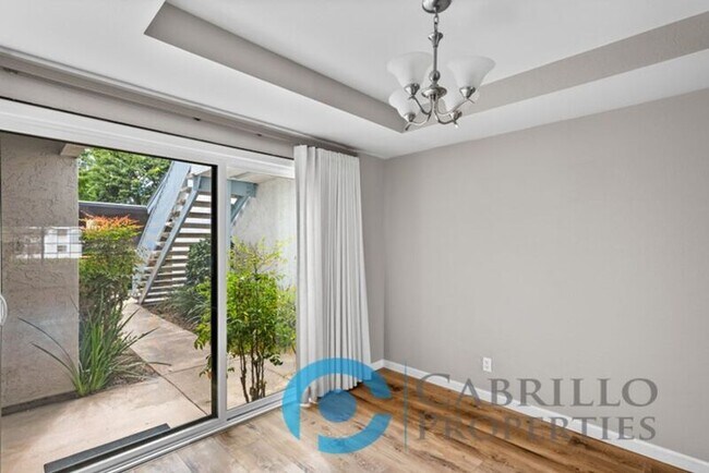 Building Photo - 4024 Crystal Dawn Ln