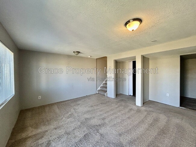 Building Photo - 424 W 91st Cir