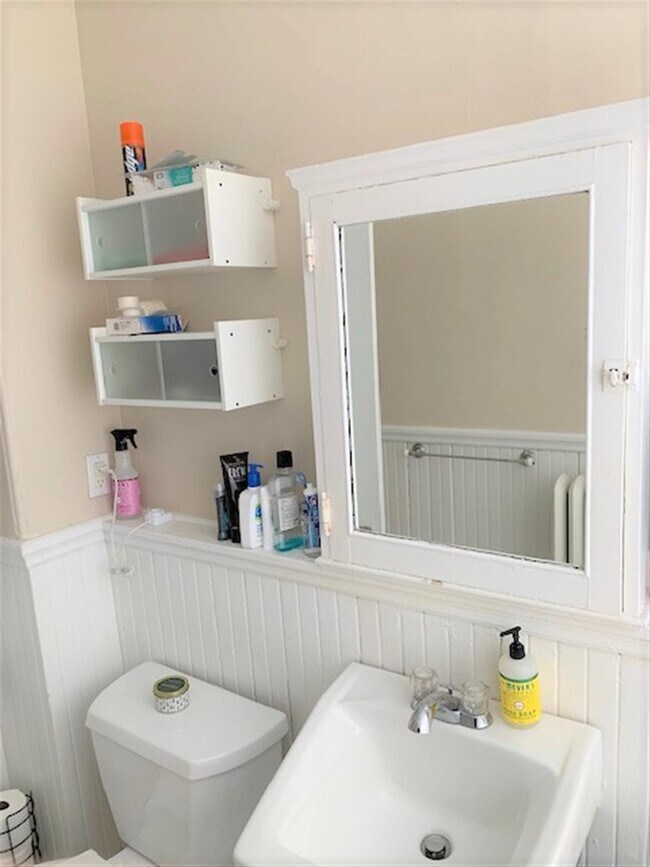 Building Photo - 448 Broadway