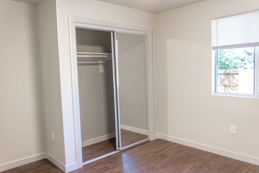 Building Photo - 88 Bayview Ave