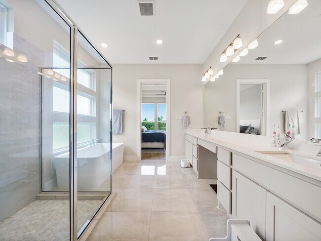 Building Photo - 5802 Emerald Ranch Ln