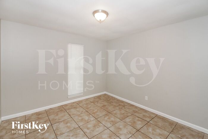 Building Photo - 4414 Sandy Park Dr