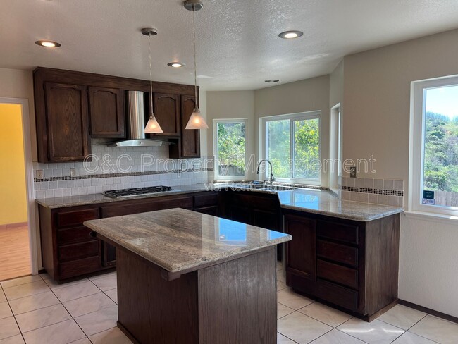 Building Photo - 293 Saybrook Way