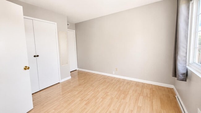 Building Photo - 2132 Forbes Ave
