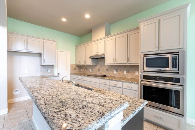 Building Photo - 3312 Blue Jay Ln