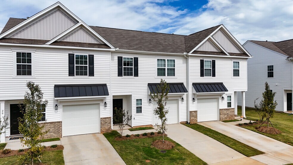 Building Photo - 18 Twiggs Ln