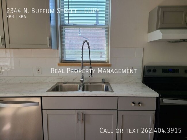 Building Photo - 2344 N Buffum St