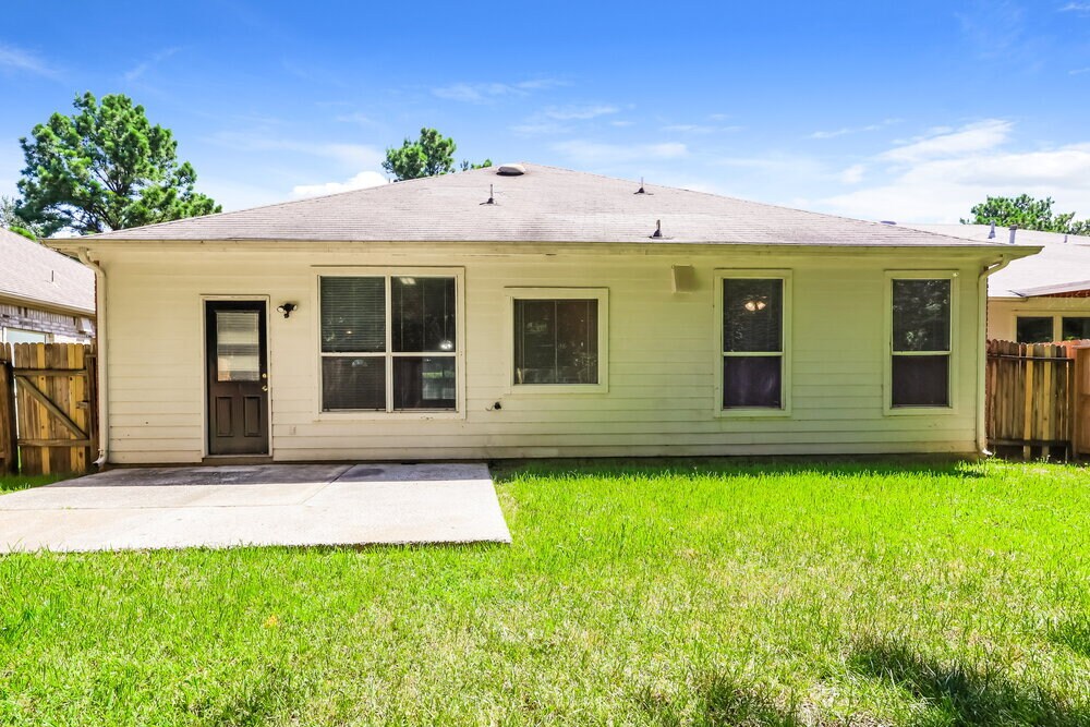 Building Photo - 22035 Willow Downs Dr