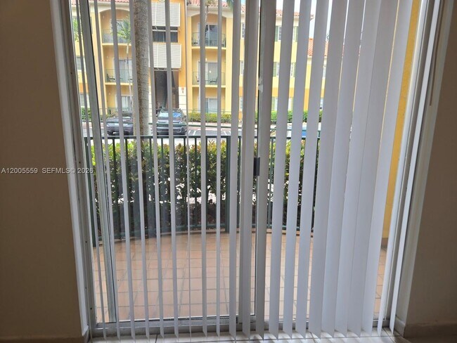 Building Photo - 7260 NW 114th Ave