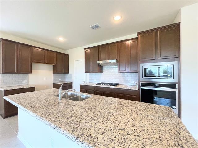 Building Photo - 1805 Nelson St