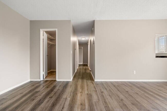 Building Photo - Granite City Apartments 2 Bedroom Apartment Home