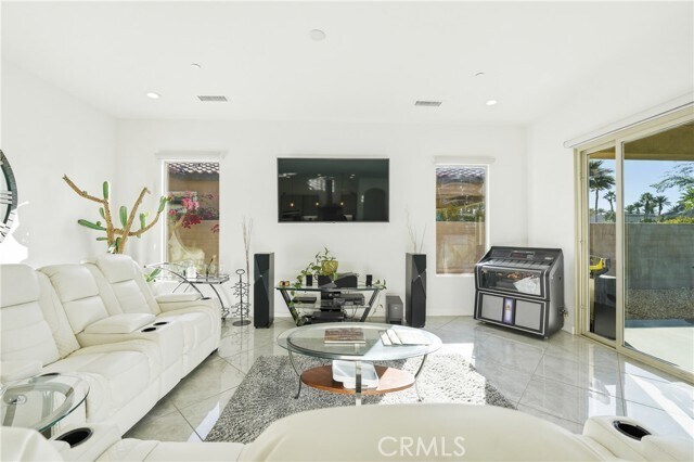 Building Photo - 61 Cabernet