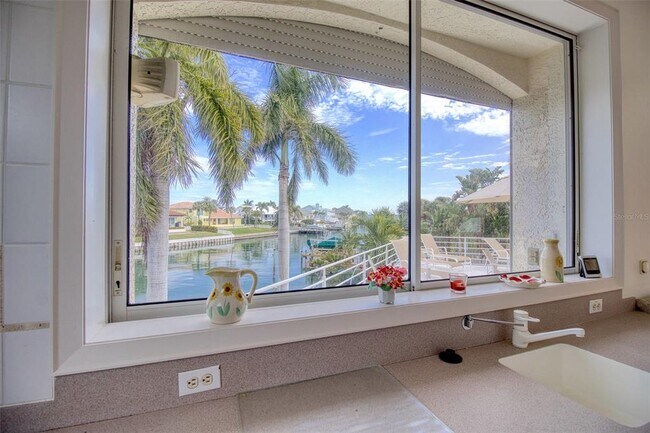 Building Photo - 131 Sands Pt Dr