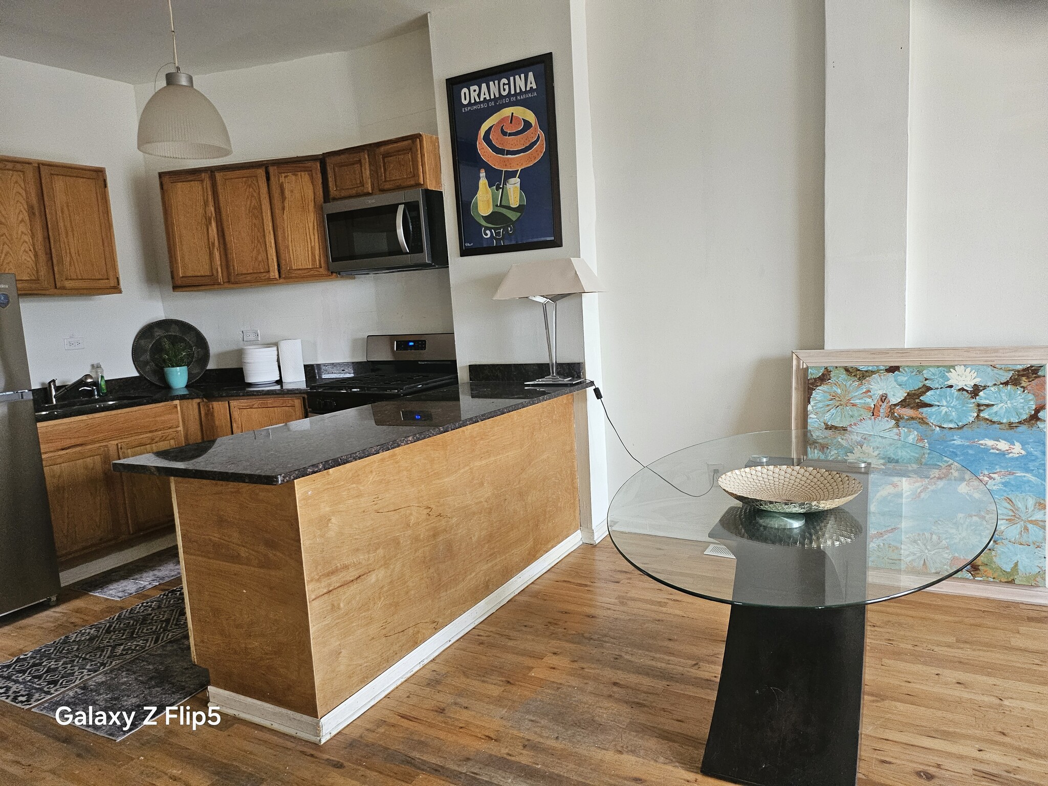 Kitchen - 2417 W Warren Blvd