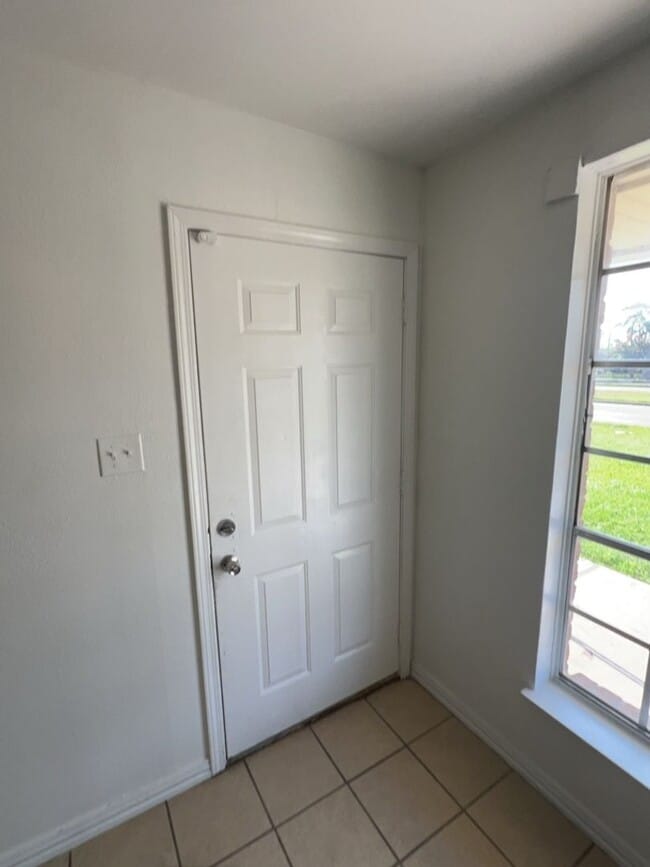 Building Photo - 15335 Woodforest Blvd