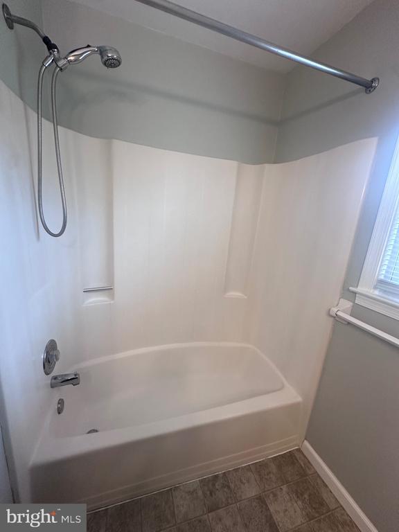 Building Photo - 28 Winard Cir