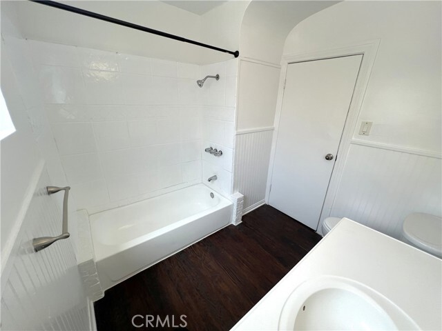 Building Photo - 3507 Edgehill Dr