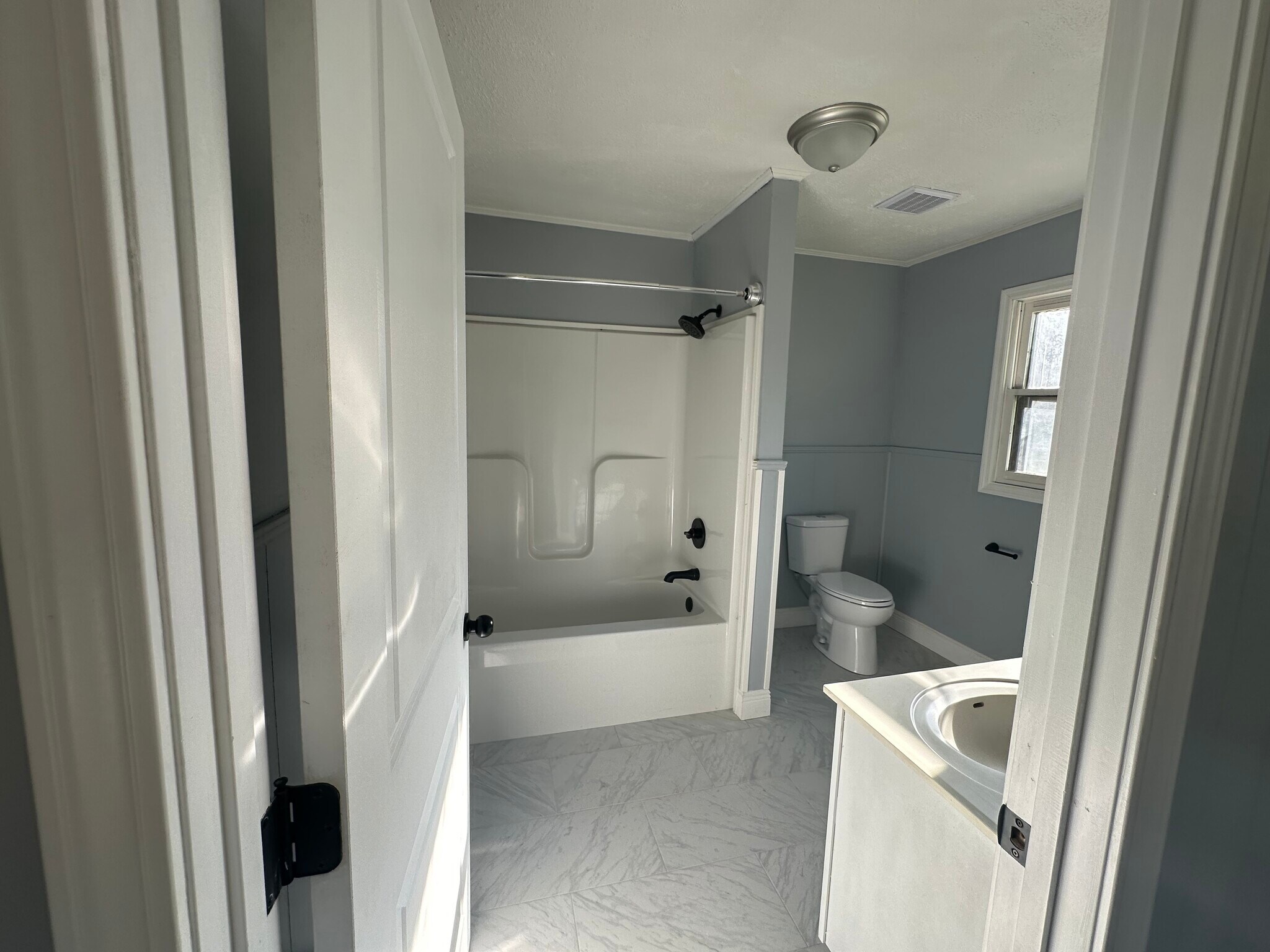 Building Photo - 7201 Moses Rd