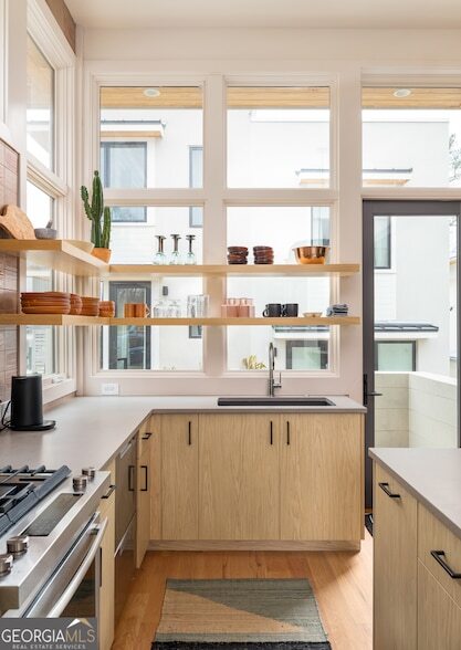 Building Photo - 1190 Mado Lp