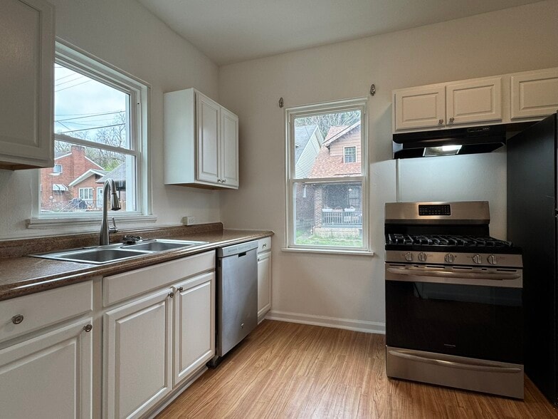 Building Photo - 21 Howard St