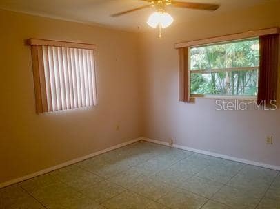 Building Photo - 1560 Robinson Dr N