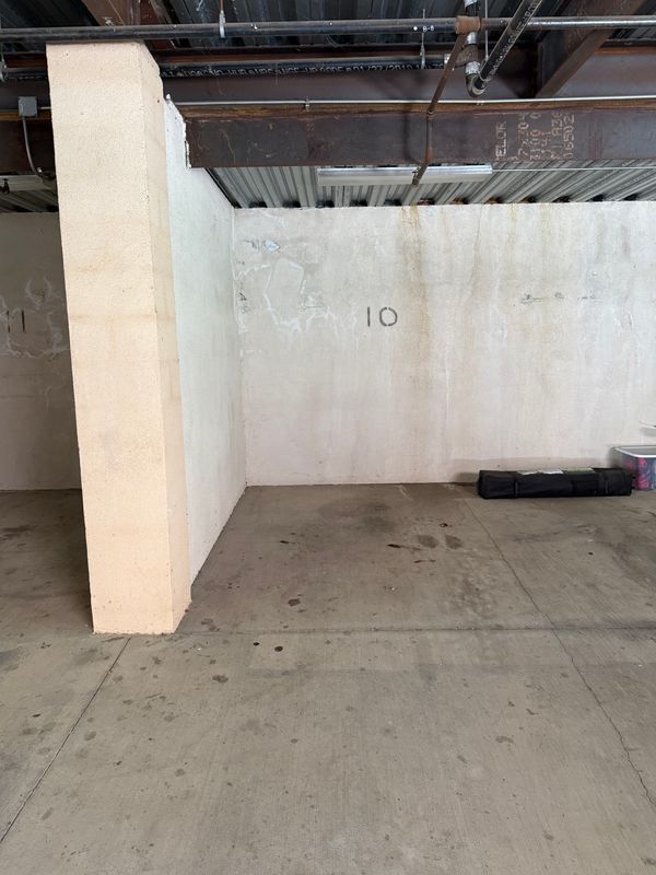 Building Photo - 1769 Los Feliz Dr