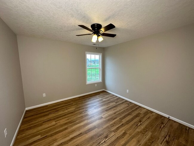 Building Photo - 177 Peregrine Pl