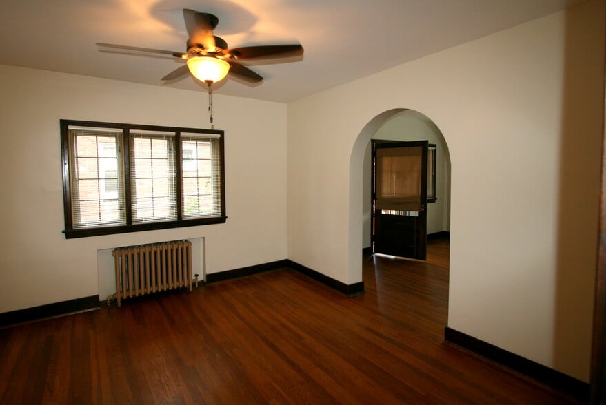 Dining room looking towards Front room - 328 S Aiken Ave