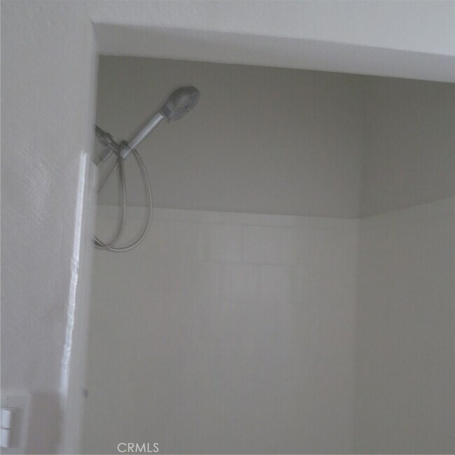 Building Photo - 1464 W 47th St