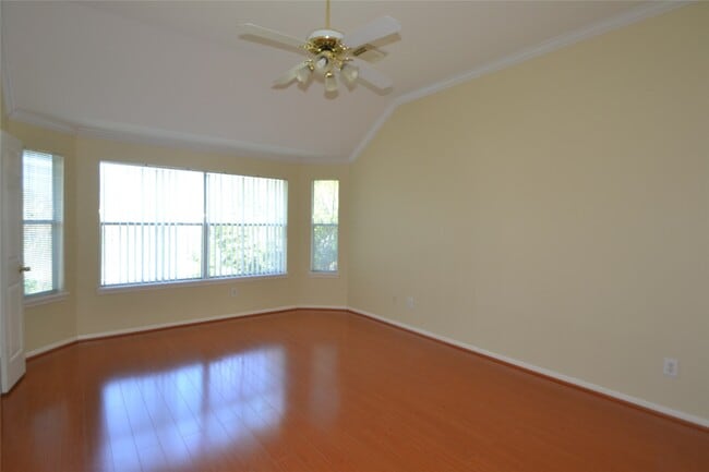 Building Photo - 15406 Amesbury Ln