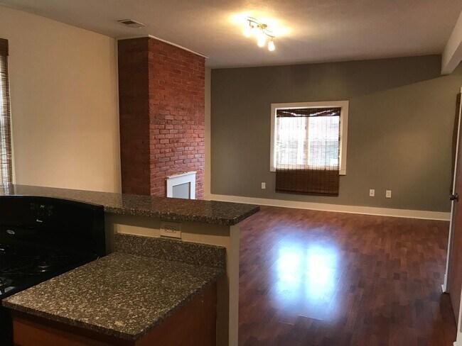 Building Photo - 3947 Mintwood St