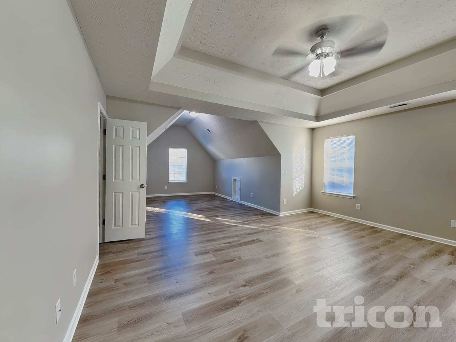 Building Photo - 5005 Eagle Creek Dr