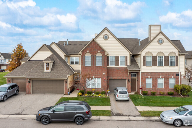 Building Photo - The Residences at Southtown