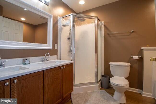 Building Photo - 113 Aero St