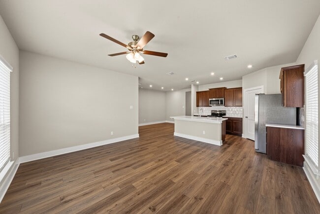 Building Photo - Modern Comfort Meets Style in Hartrick Ranch