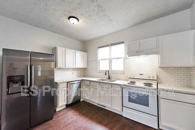 Building Photo - 2623 Indianapolis Ave