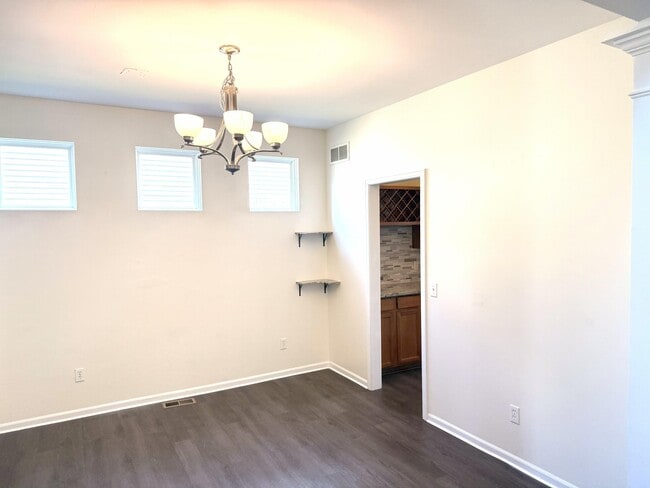 Building Photo - 33213 Saddleback Dr