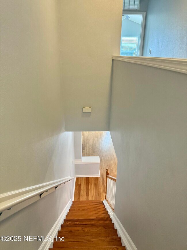 Building Photo - 4210 Highwood Dr