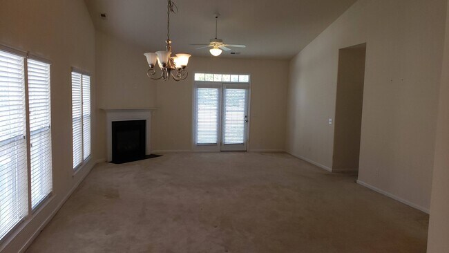 Building Photo - 5971 Hollow Wood Ct