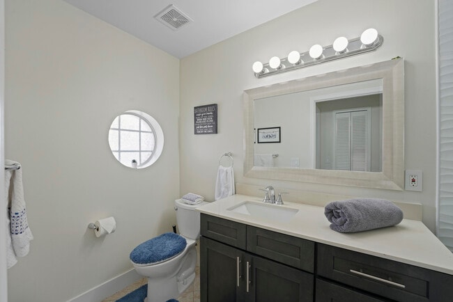 Building Photo - 6180 Royal Birkdale Dr