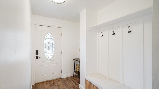 Building Photo - 423 W 1640 S