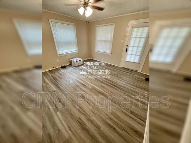 Building Photo - 1838 S Armstrong St