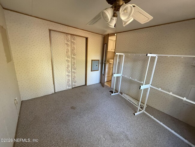 Building Photo - 1001 Diane St