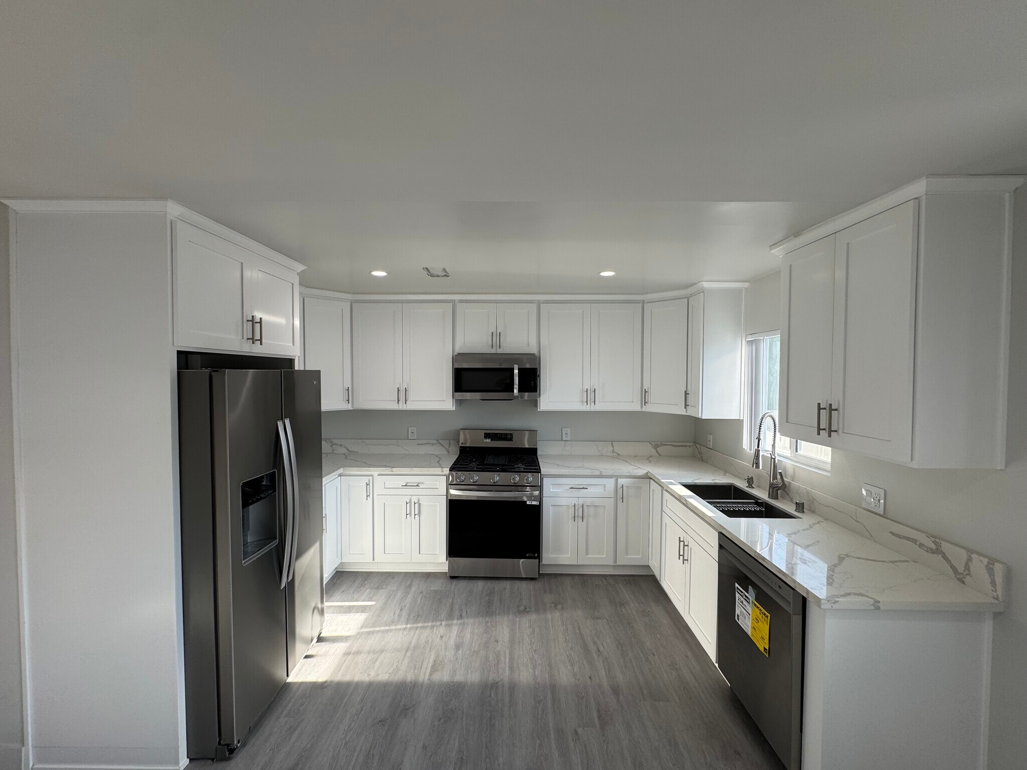 Building Photo - 1477 S Sherbourne Dr