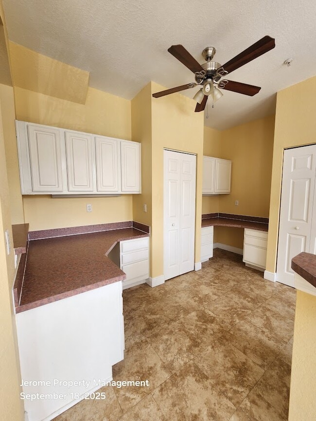 Building Photo - 5011 Sunridge Palms Dr