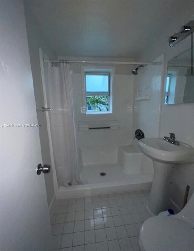 Building Photo - 1555 Pennsylvania Ave