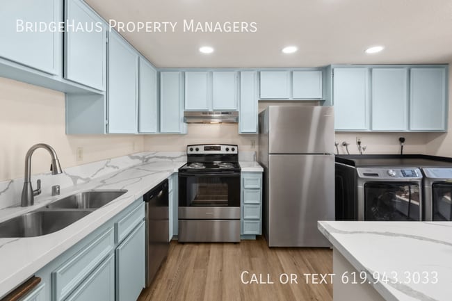 Building Photo - 7831 Rancho Fanita Dr