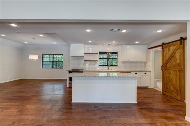 Building Photo - 524 Sanders Rd